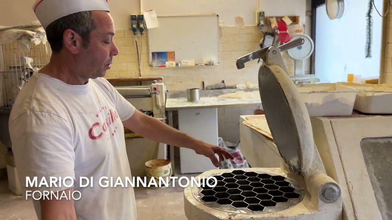 In un forno di Roma per capire come si fanno le rosette (e perché non le compra più nessuno)
