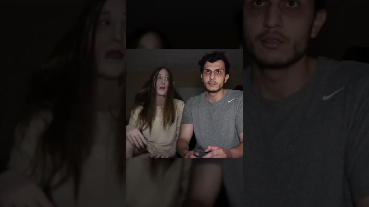 Что-то не так с его девушкой.. 😳