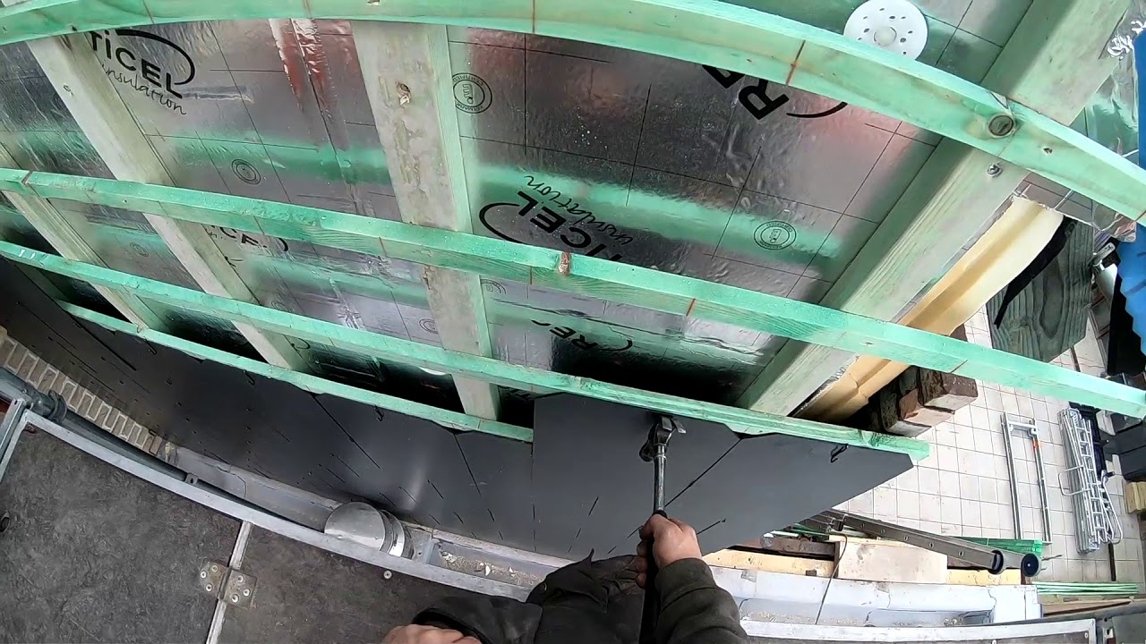 How to install isolation and slate cladding on a gable wall