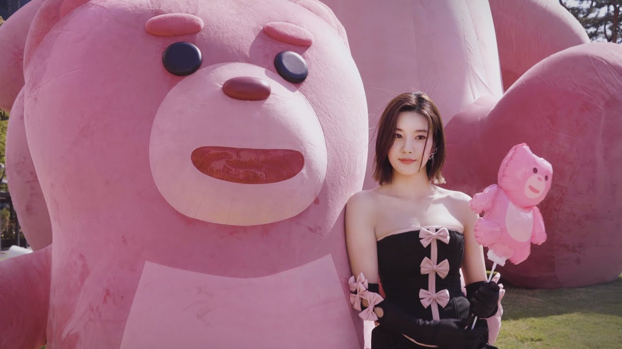권은비(KWON EUN BI) 'Glitch' Dance Performance With Bellygom