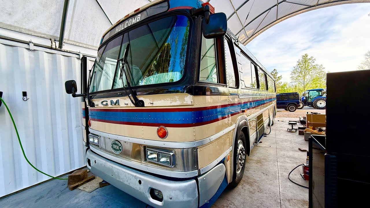 Его мечта о путешествии на автомобиле оказалась под угрозой!