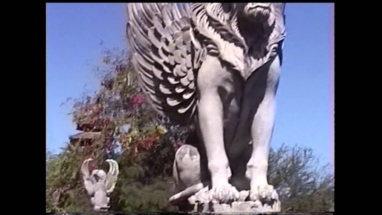 Lost Place- Der verlassene Freizeitpark auf Bali im Jahr 2002 (Taman Festival Park)