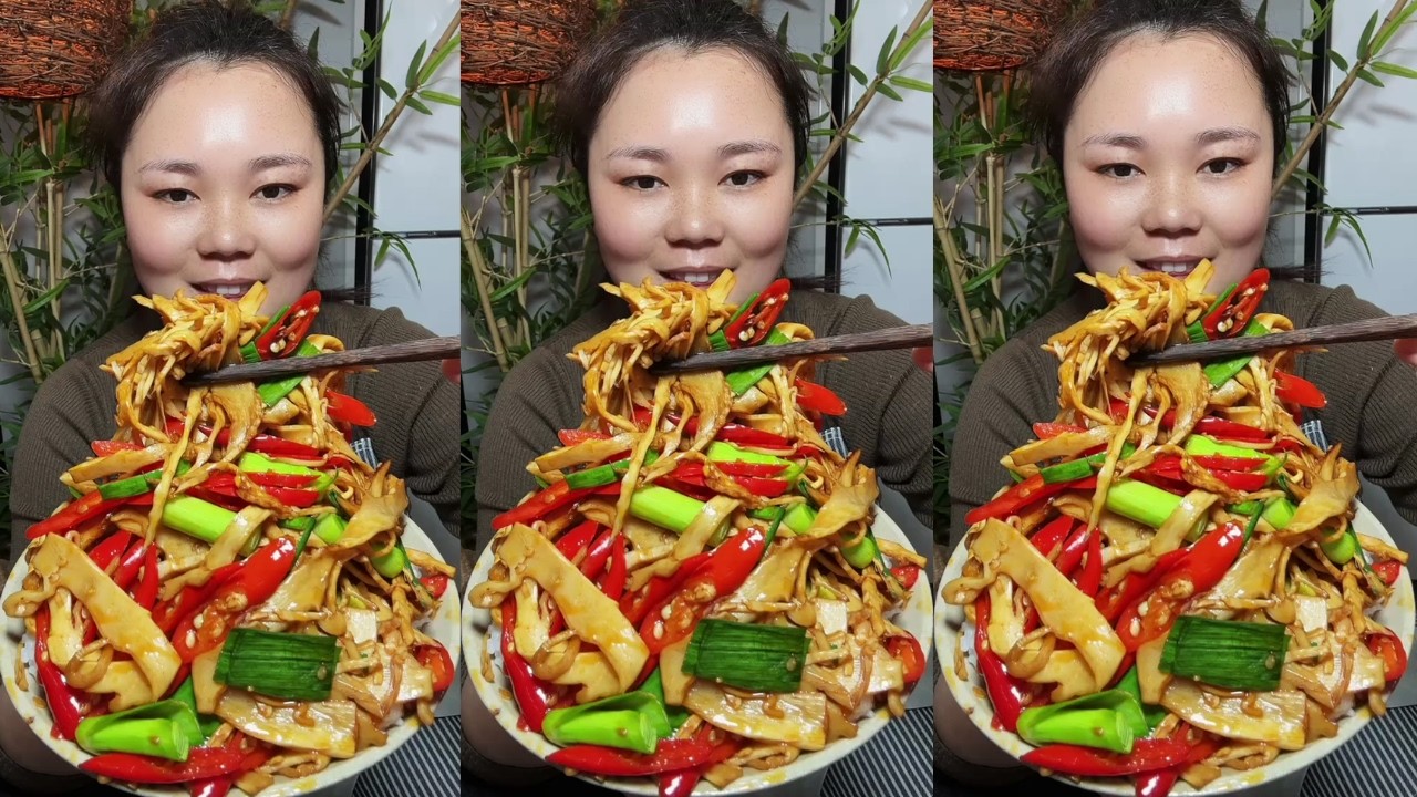 Let’s Eat Show | Satisfying Stir-Fried Bacon, Spicy Sichuan Chicken and Fried Noodles Feast