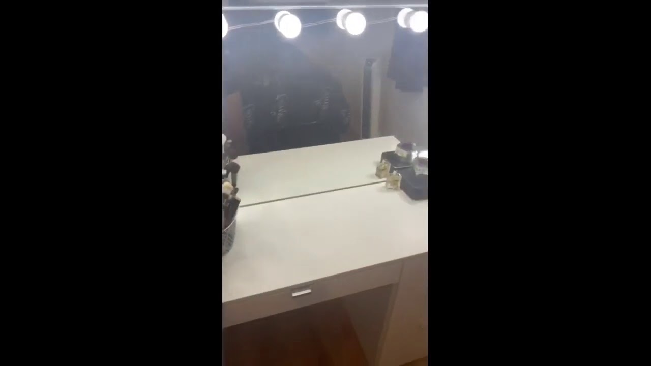 Review Vanity Table from Wayfair