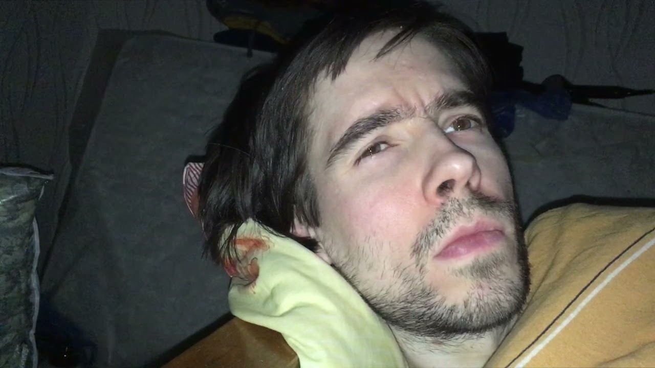 Половина первого ночи Топот по потолку