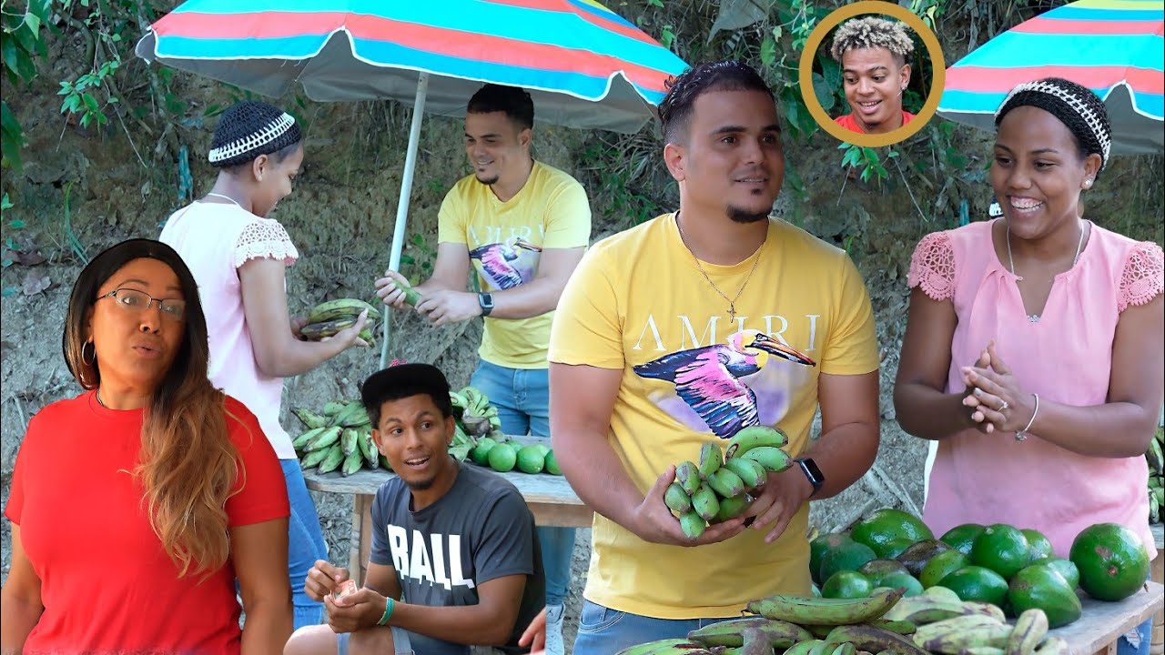 JOVEN TENIA UN VENTORILLO DE PLATANOS Y TODOS LA ENGAÑABAN