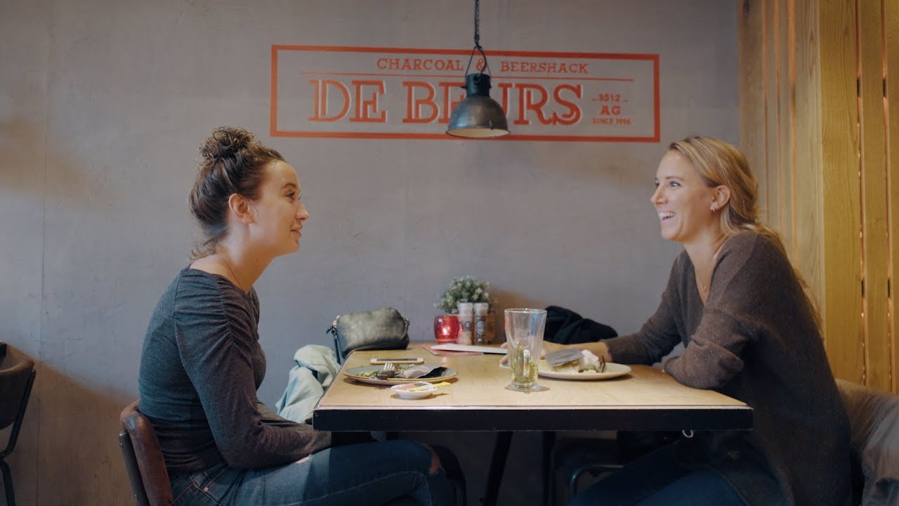 Hoe maak je als traditioneel caf&eacute; meer omzet door food? Theo Burger legt het uit!