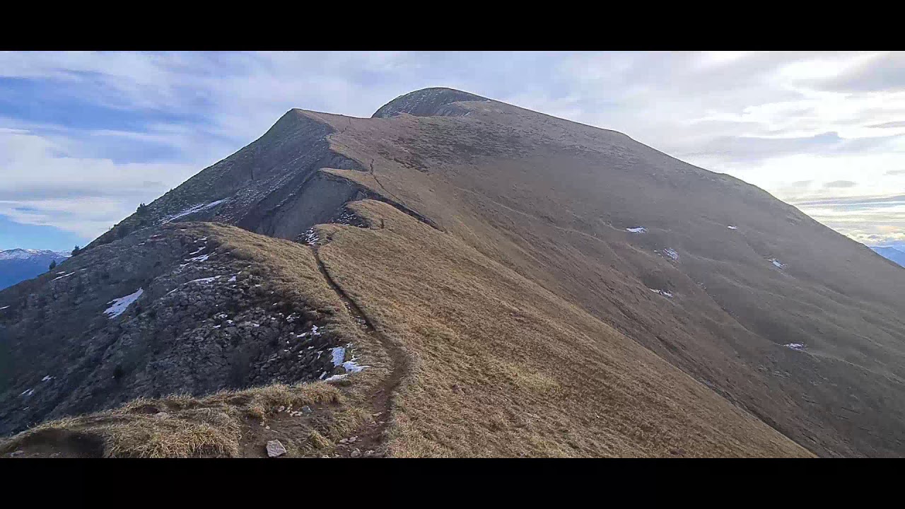 Mont Pecloz (2197m) et Mont d'Armenaz depuis Bellevaux