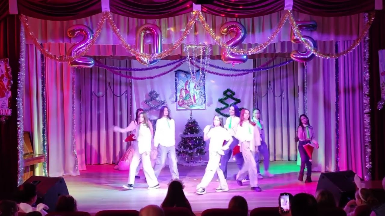 [CHRISTMAS EVE] HOT TIKTOK DANCE MEDLEY (Oops! Crew) | DANCE COVER | by HOPE DANCE