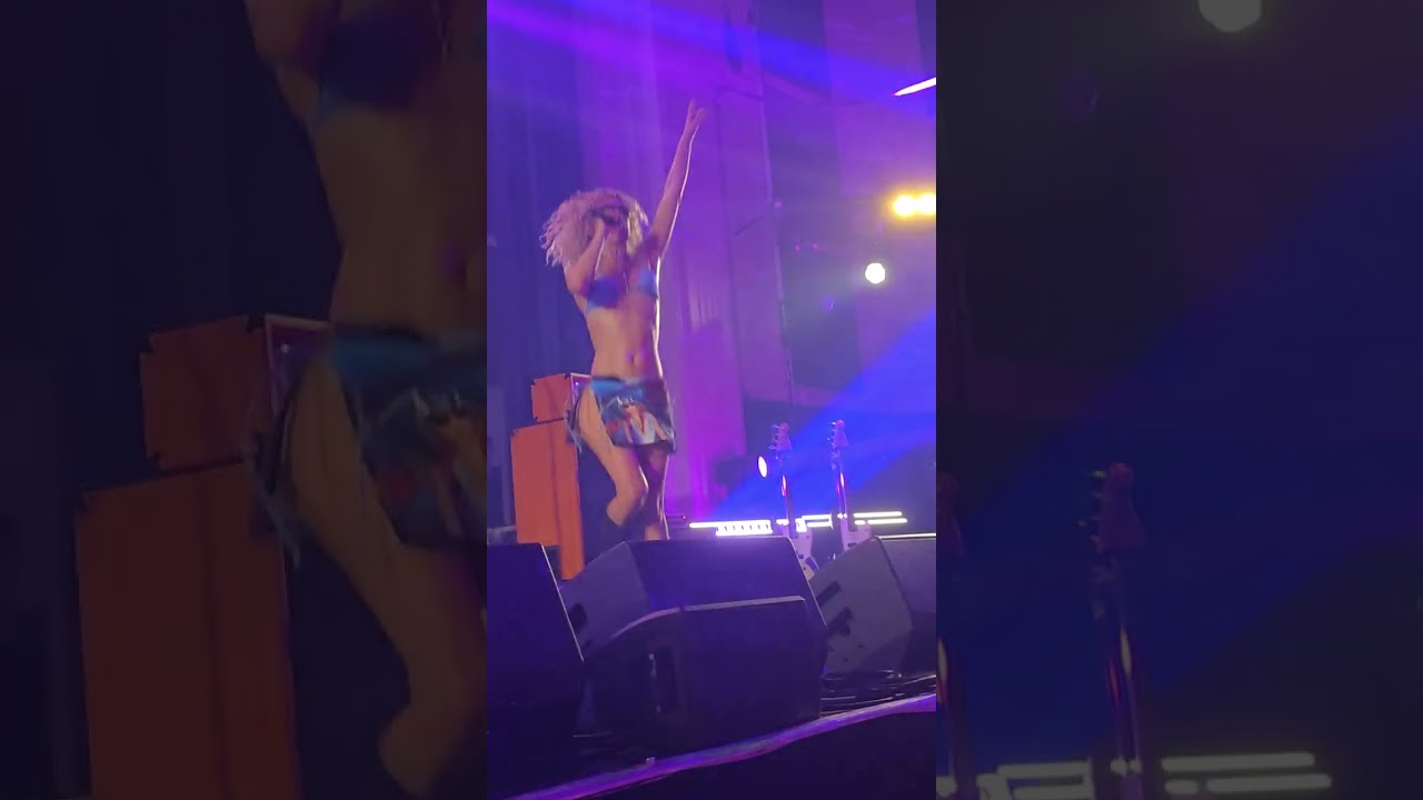 BIG WETT - Hold Up Your Body  live 22/2/26 at Northcote Theatre Melbourne 
