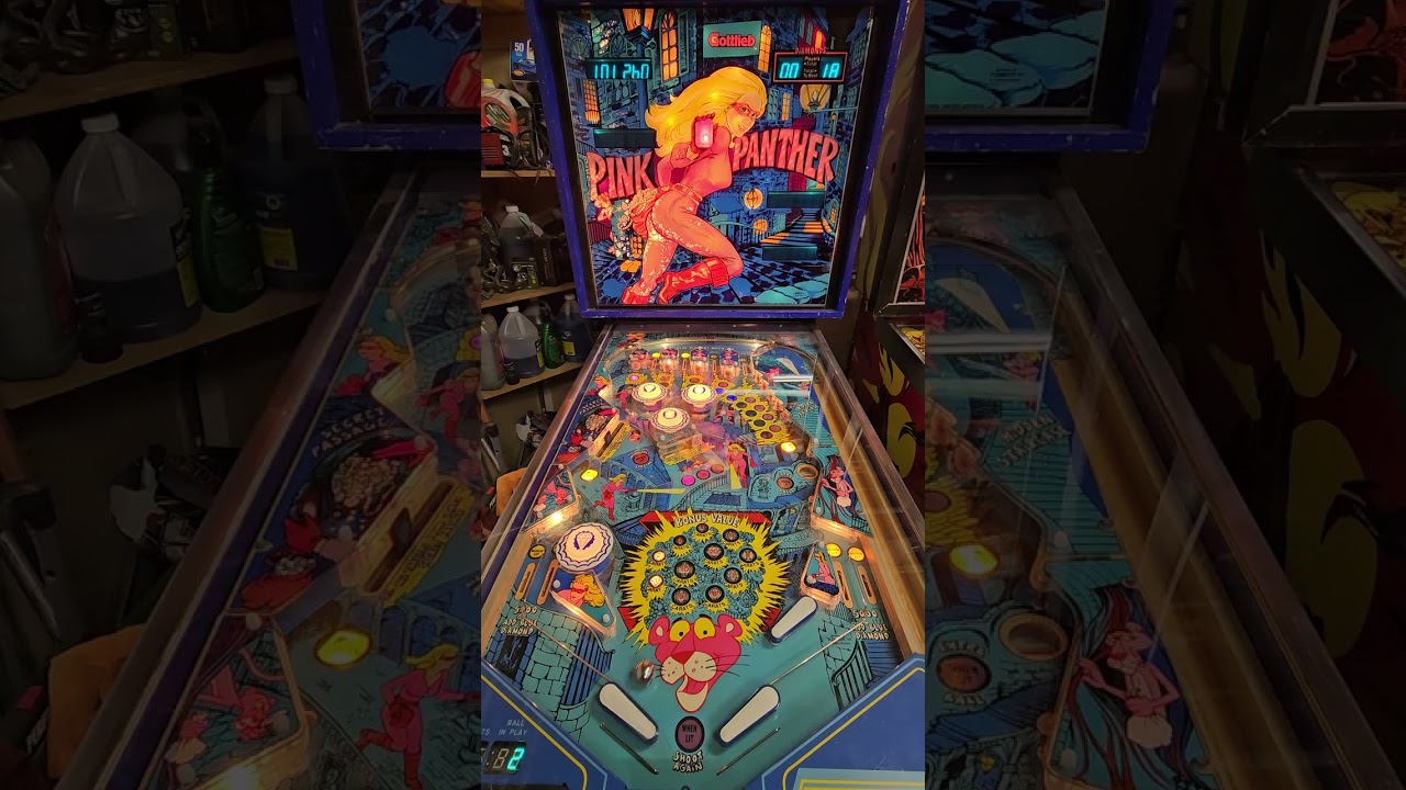 Gameplay - PINK PANTHER  pinball machine by Gottlieb