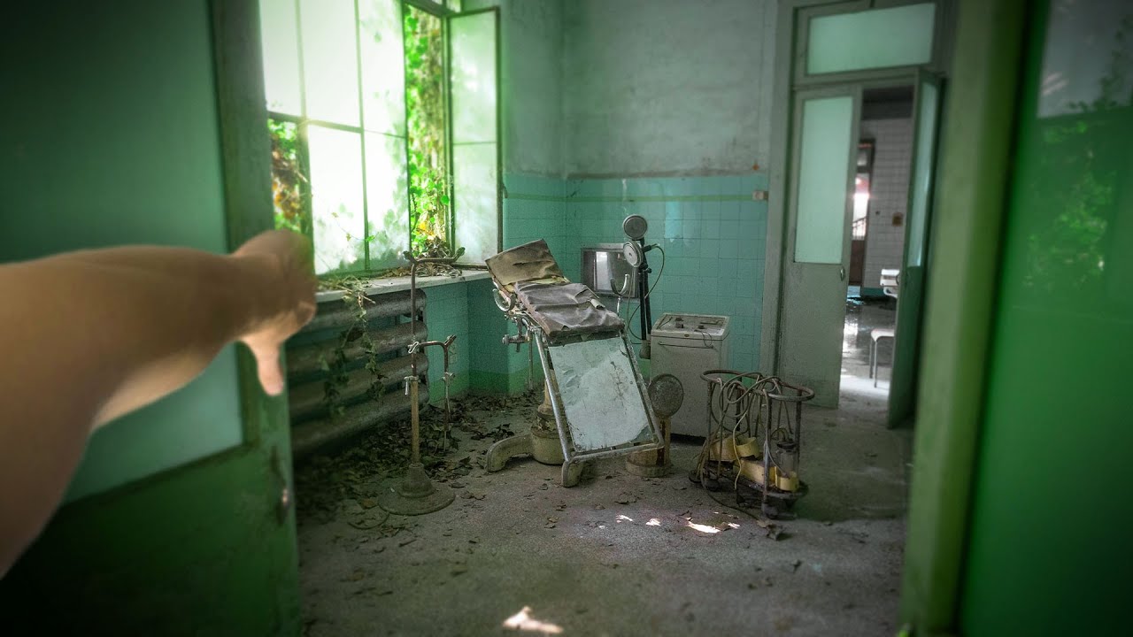 QUE FAISAIT ELLE SEULE DANS CE LIEU ABANDONNÉ ? ( Urbex )