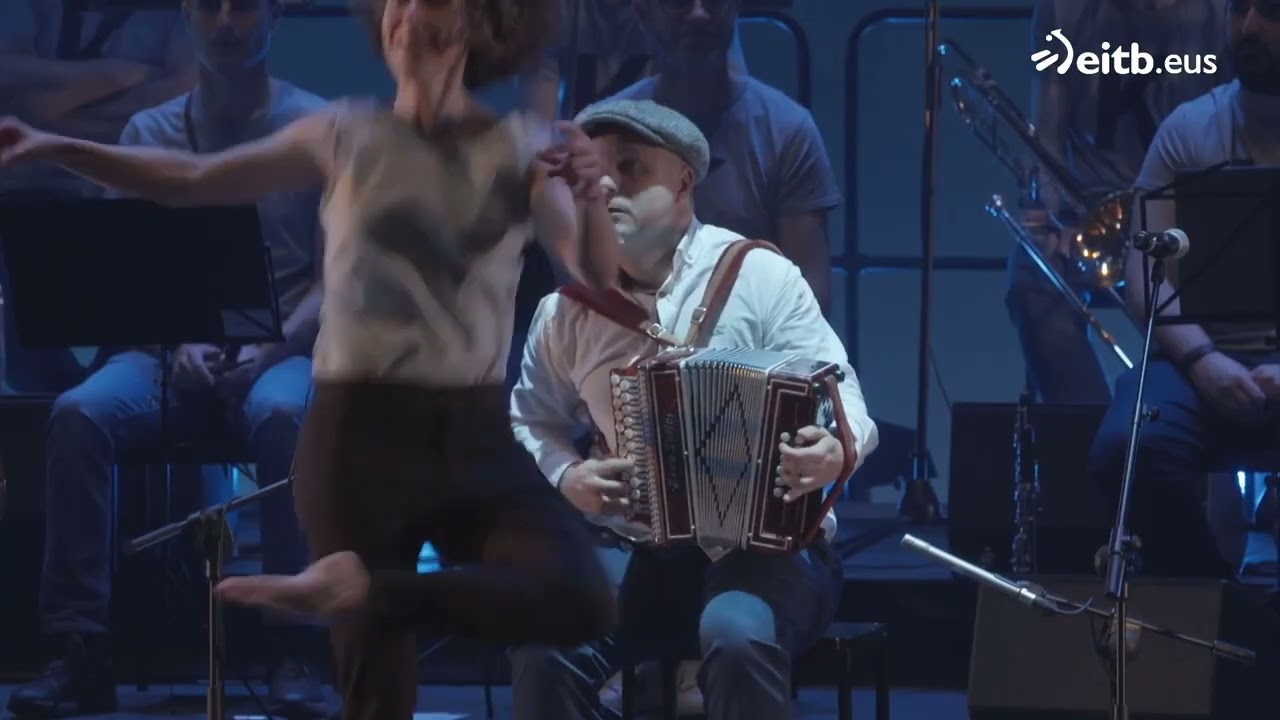 HURIONDO Xabi Aburruzaga, Kukai Dantza, Ion Elustondo eta Garikoitz Mendizabal