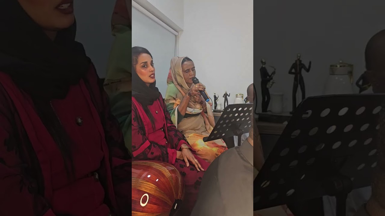 نهى الصادق  بعز التوب