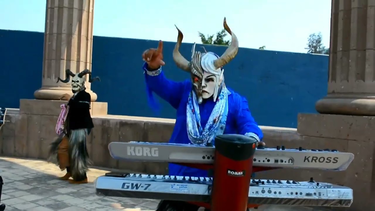 LA CHILENA DE LOS REYES  (Video Oficial) - LOS REYES MUSICAL DE OAXACA