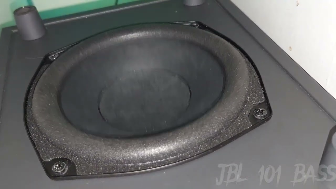 Logitech Z407 bass test!!!#1