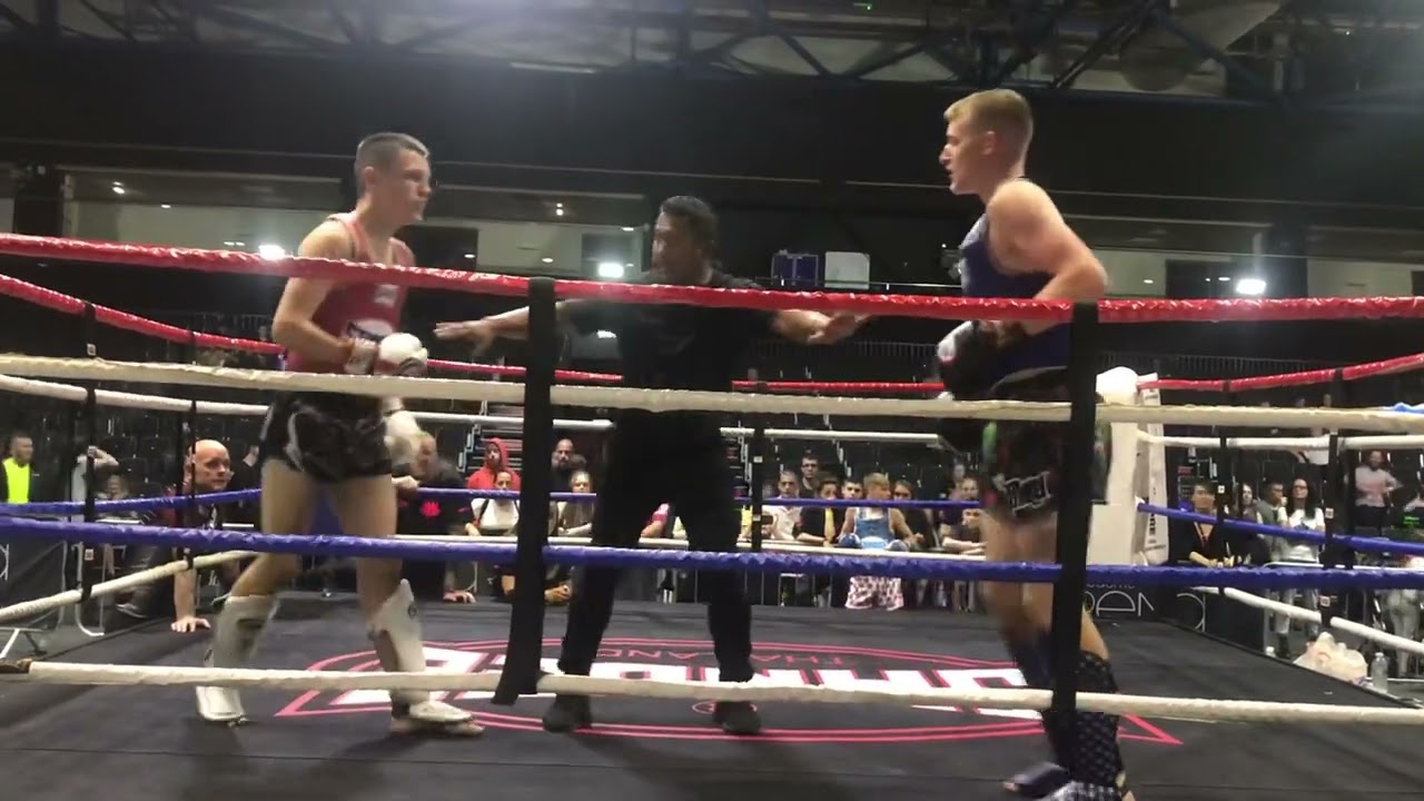 Callum Walker vs Steven Burrows. Sandee open k1 65kg final 2021