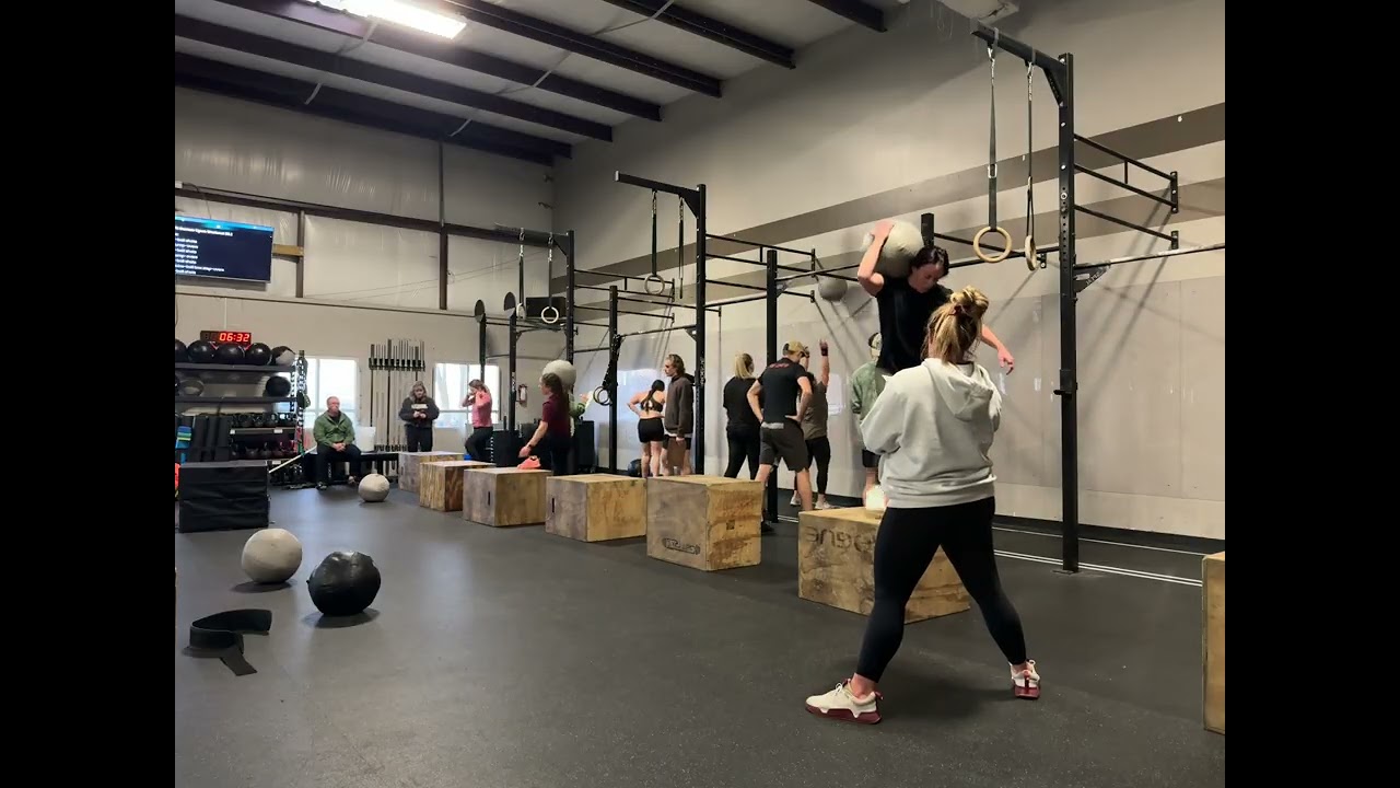HEAT#4 - 5:00PM CROSSFIT OPEN 26.1