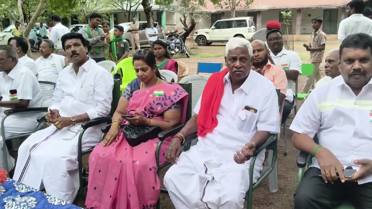 கோவிலம்பாக்கம் அரசினர் உயர்நிலைப் பள்ளியில் 77வது குடியரசு தின விழா