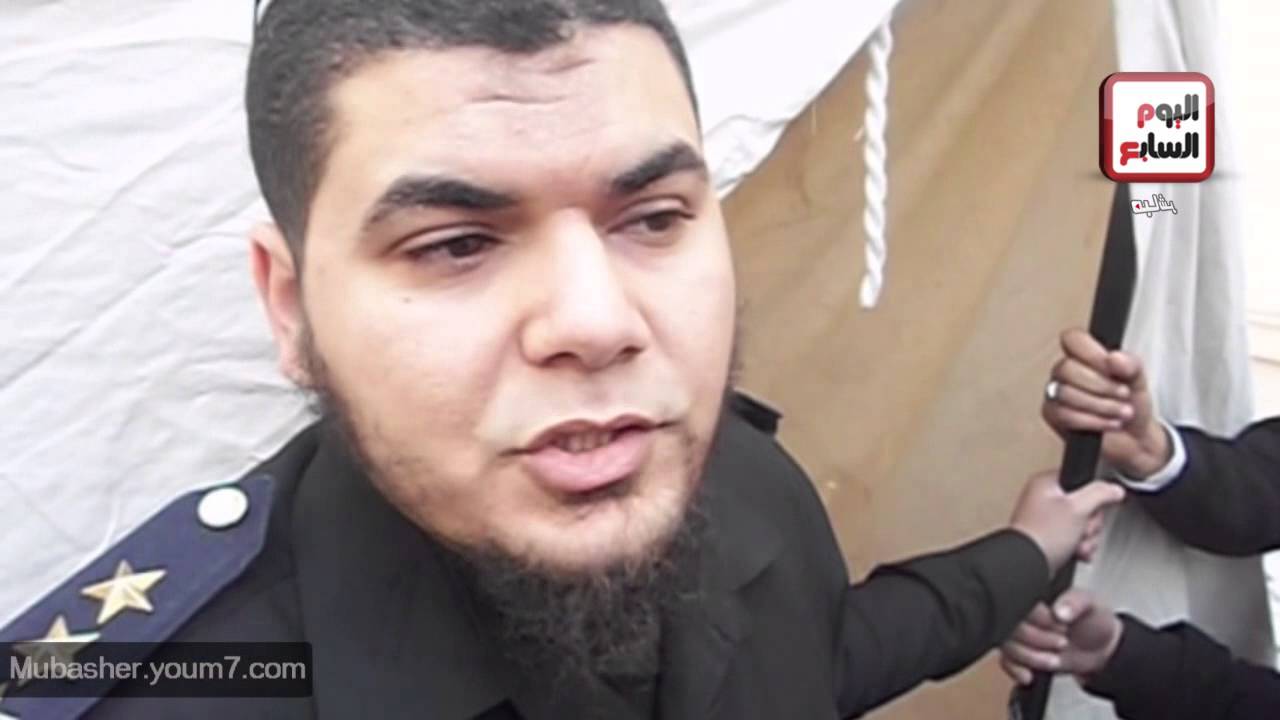 الضباط الملتحين  الداخلية لم تصل أليها الثورة