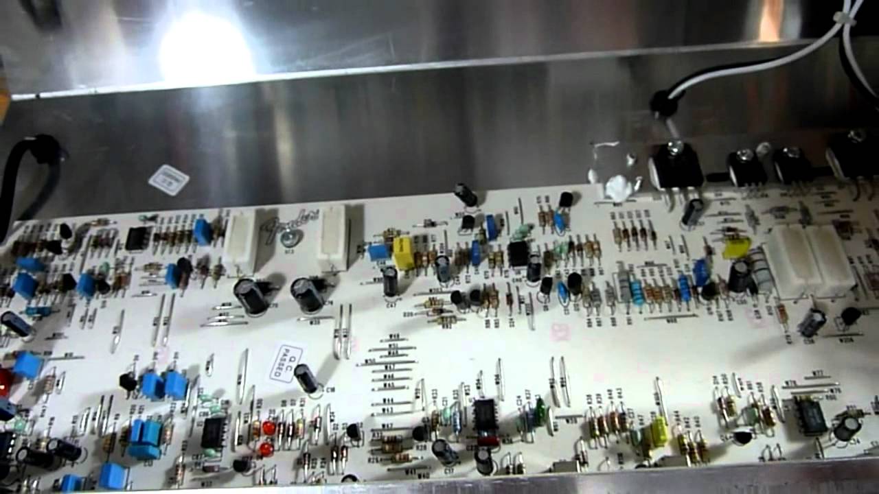 Fender Frontman 212R Reparatie