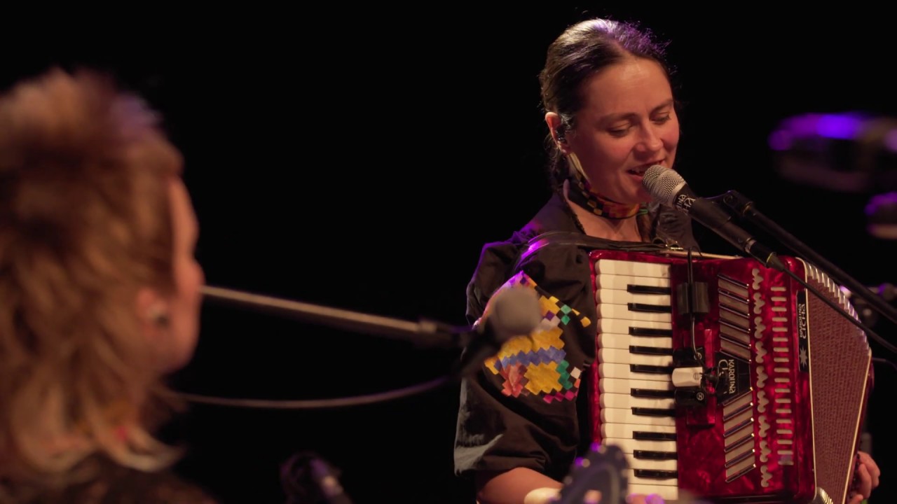 Tatar Album / Cicha & Company - 