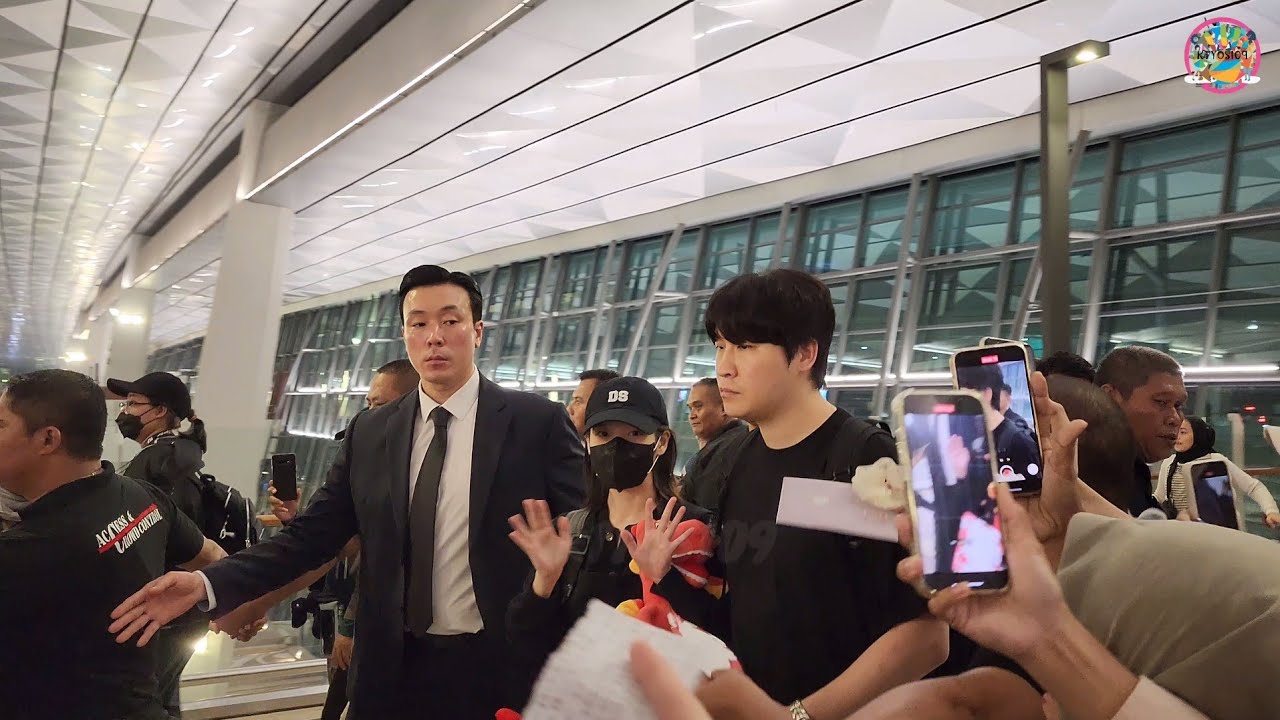 240429 IU at CGK Airport Heading Back to ICN Seoul