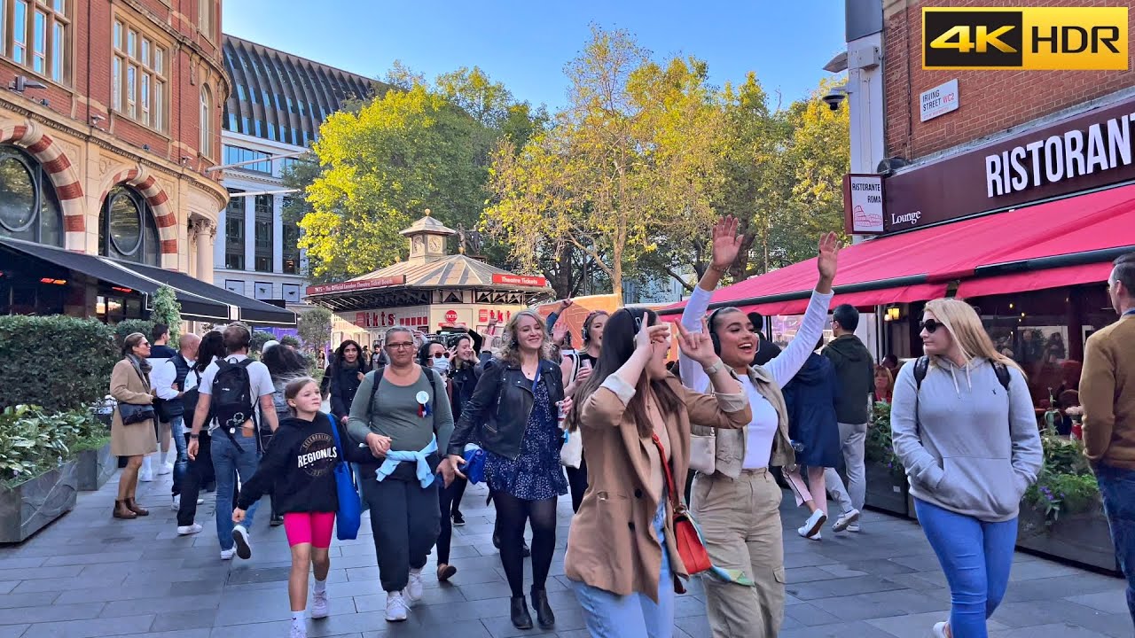 Breezy Autumn Vibes in Central London 🍂 | London Walking Tour - September 2022 [4K HDR]