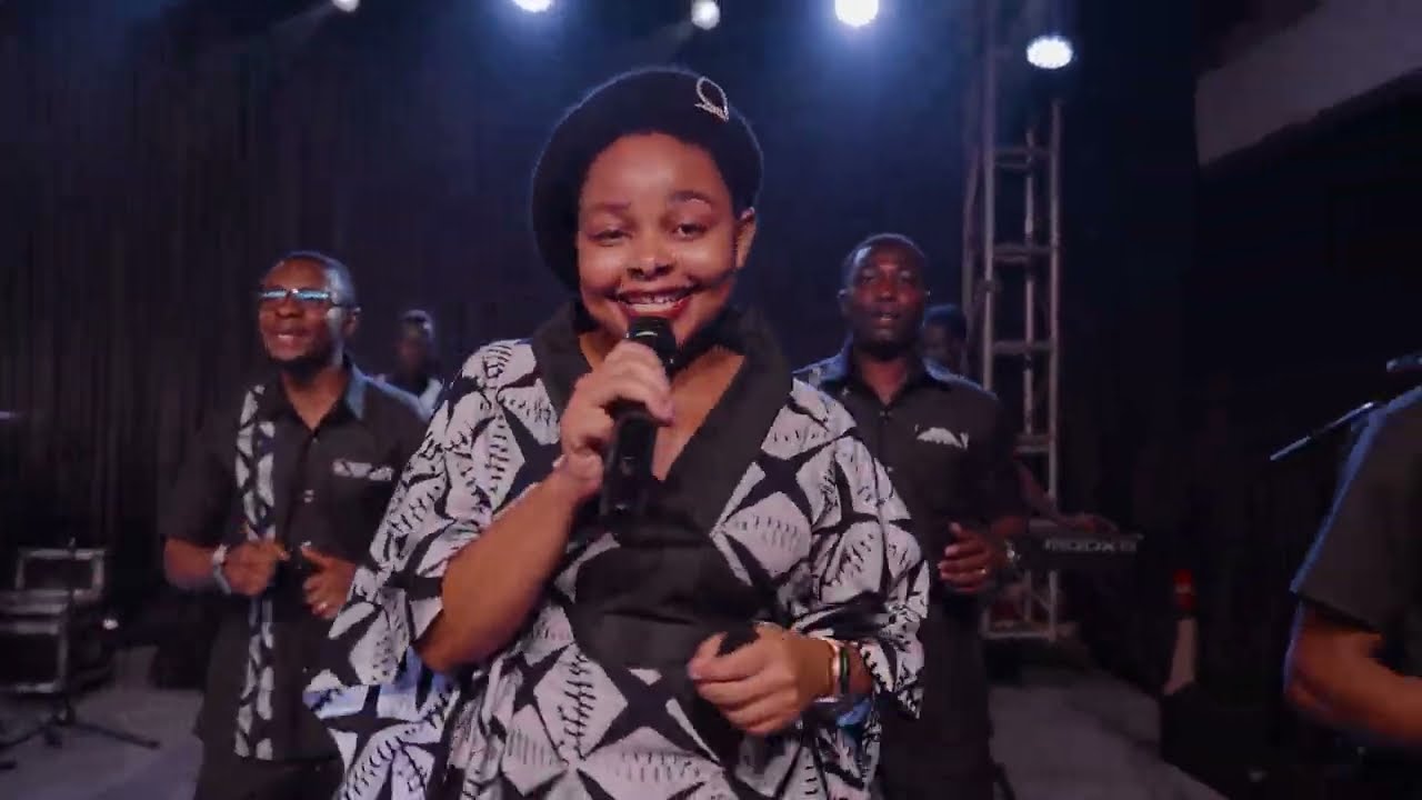 Kibada Youth Gospel Choir - Kila kabila (Official Live Music Video)