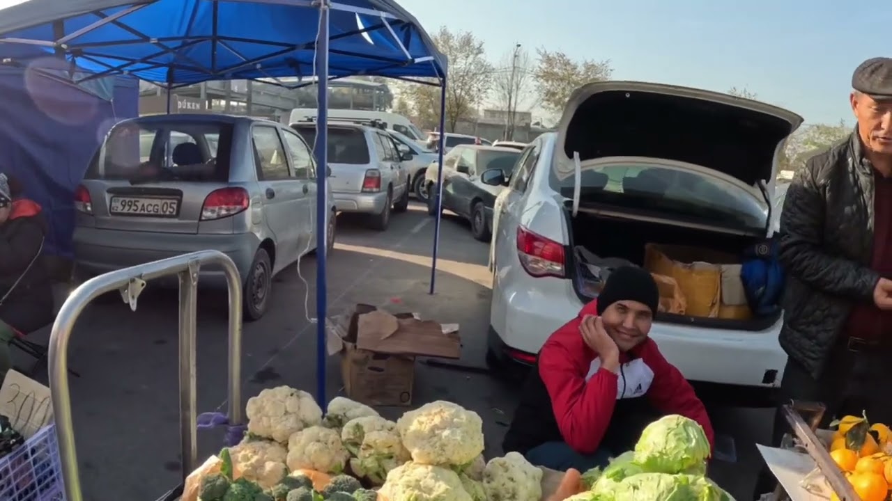 جوله في اكبر بازار في ألماتي …باراهولكا (Bazaar Barakholka) كازخستان … Almaty, Kazakhstan