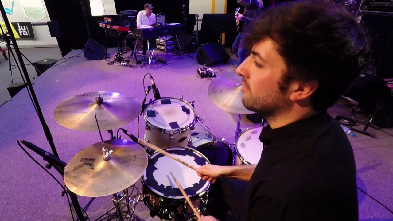 JAZZ POLICE // Englishman in New York