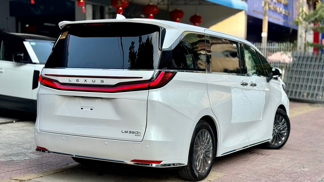LEXUS LM350h 𝑨𝑾𝑫 (2024) : Ultra-Luxury Hybrid MPV!