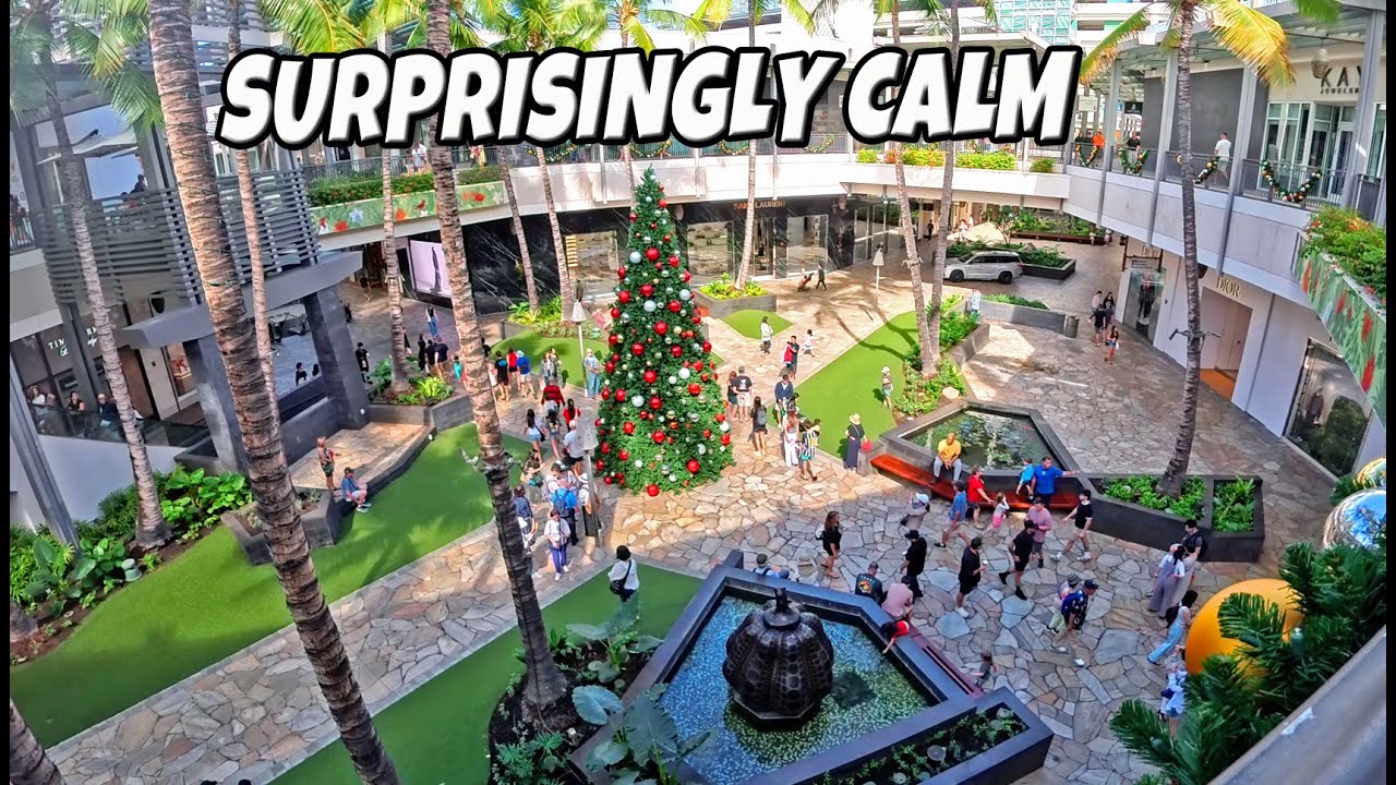 Christmas Eve Walk at Ala Moana Center &mdash; Surprisingly Calm Shopping Day (Dec 24, 2025)
