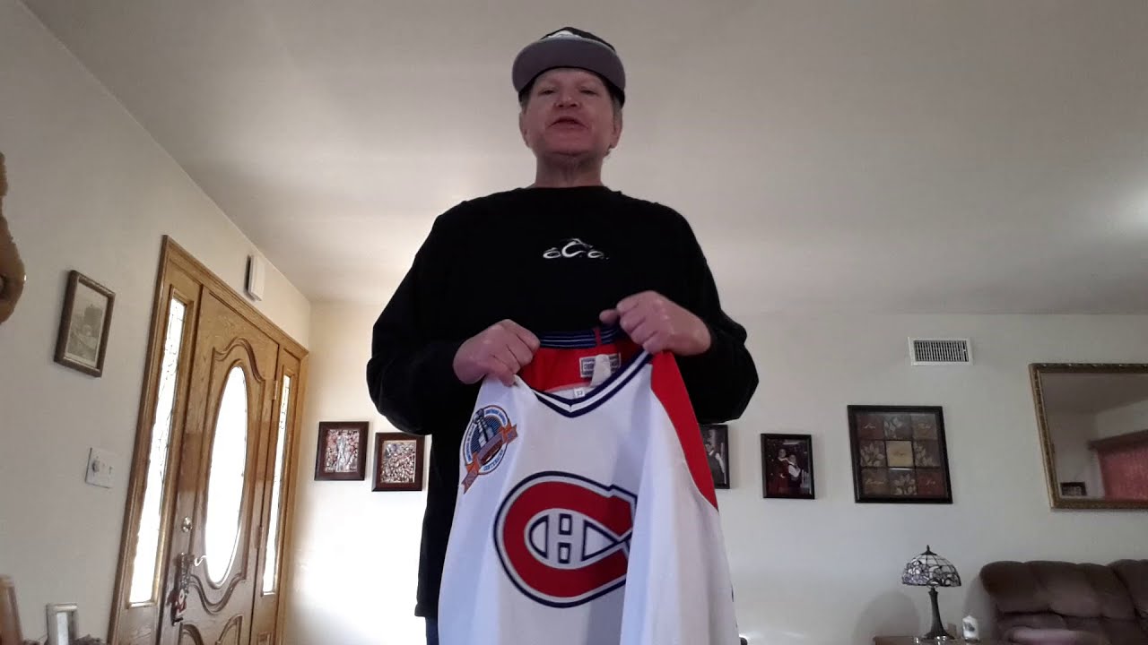 Montreal Canadians Patrick Roy CCM Jersey. New!