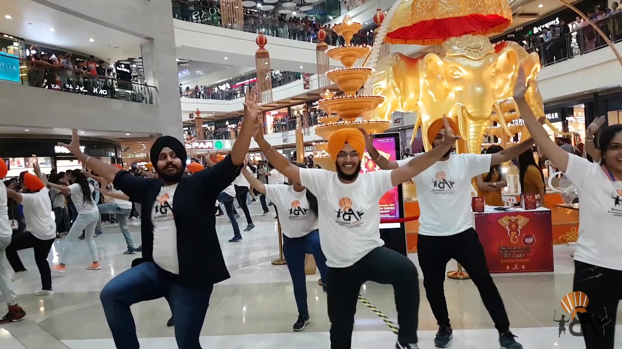 Bhangra Flashmob || Pacific Mall || Bhangra Arena