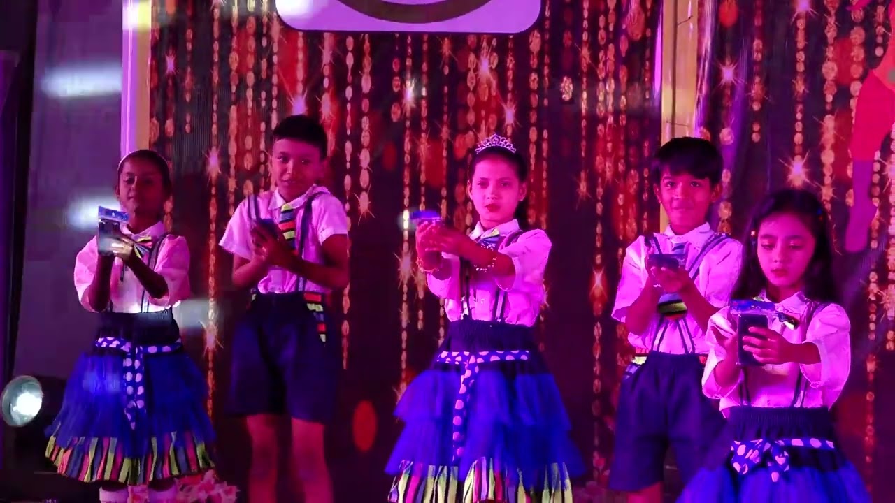 Mobile Activity Dance From Little Students From Saba School Yadgir 