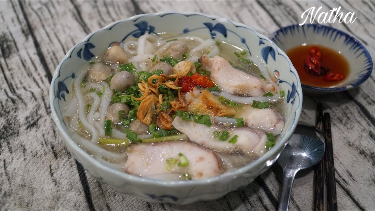 Bánh canh cá lóc miền Nam, dễ làm dễ ăn dễ bán lắm || Natha Food