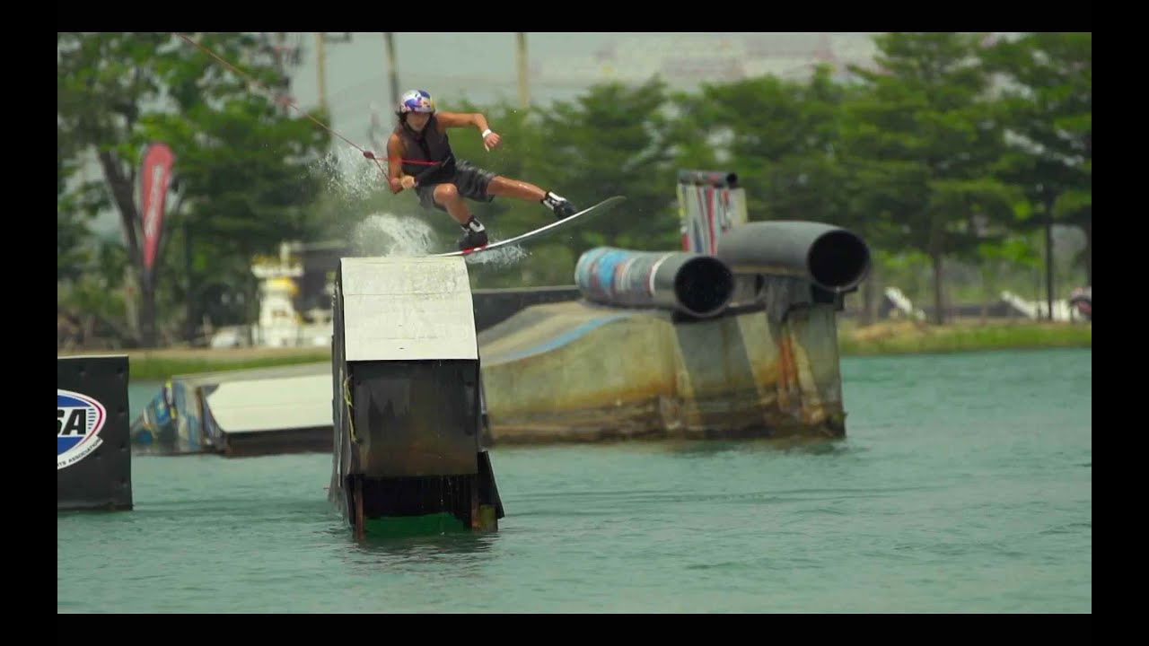 Big air wakeboarding with Yun Sang Hyun