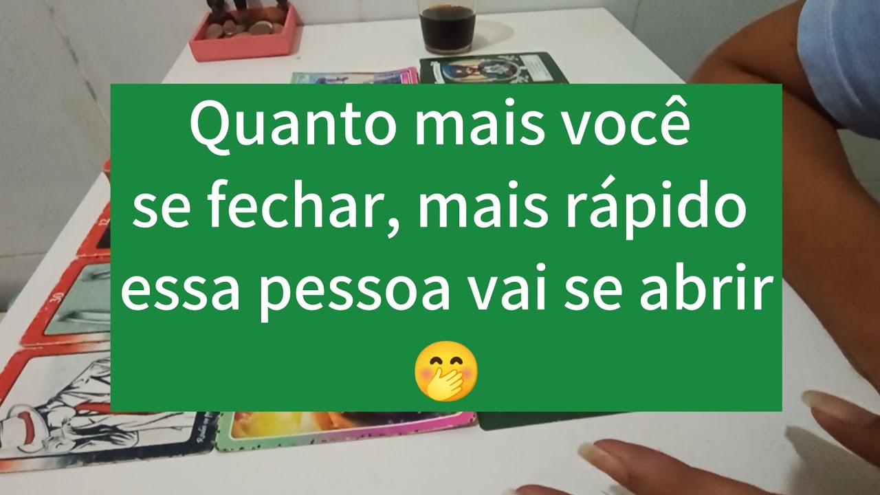 Vai tomar coragem! Espiritualidade fazendo essa pessoa achar que está te perdendo pra alguém 😅