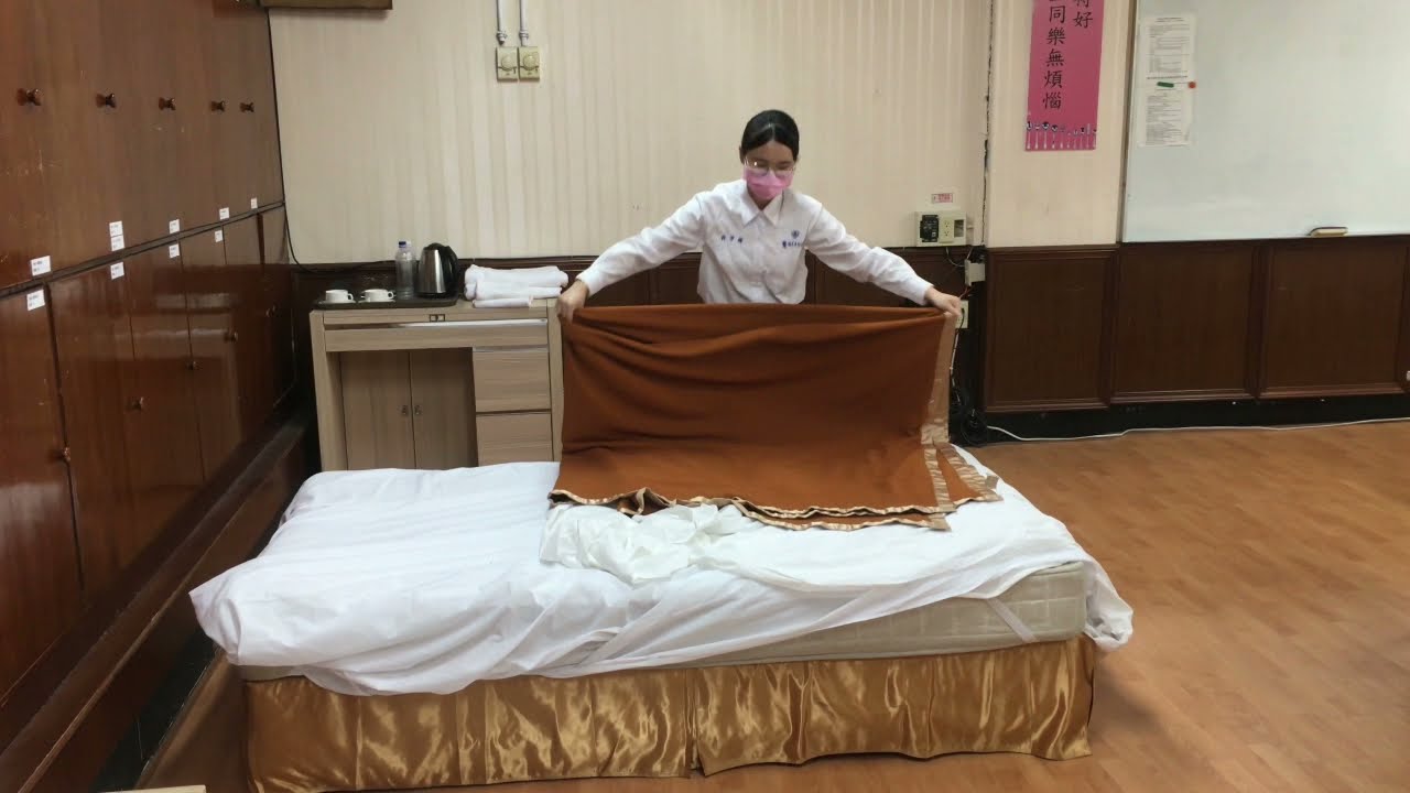 旅館客房服務丙檢：2舖床整理（兩張單人床）