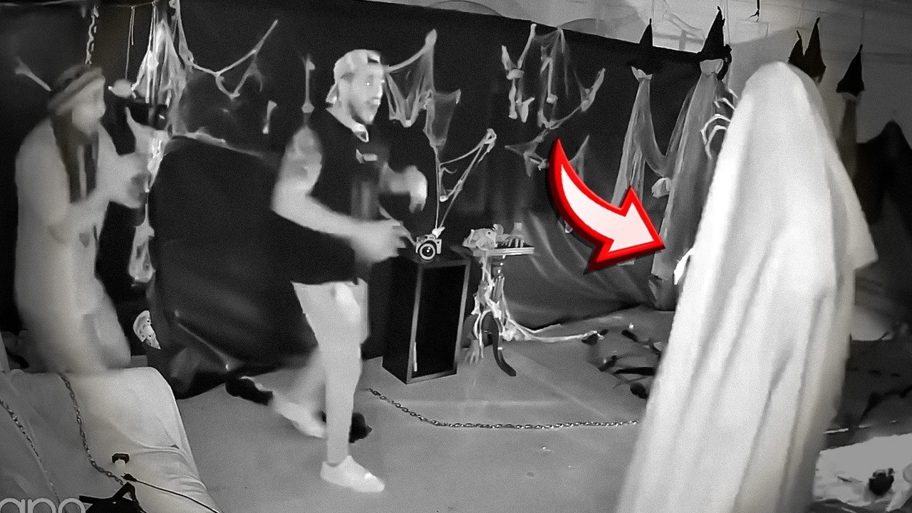 OBRIGUEI TODOS OS MEUS AMIGOS A ENTRAREM NO QUARTO DO TERROR 😱