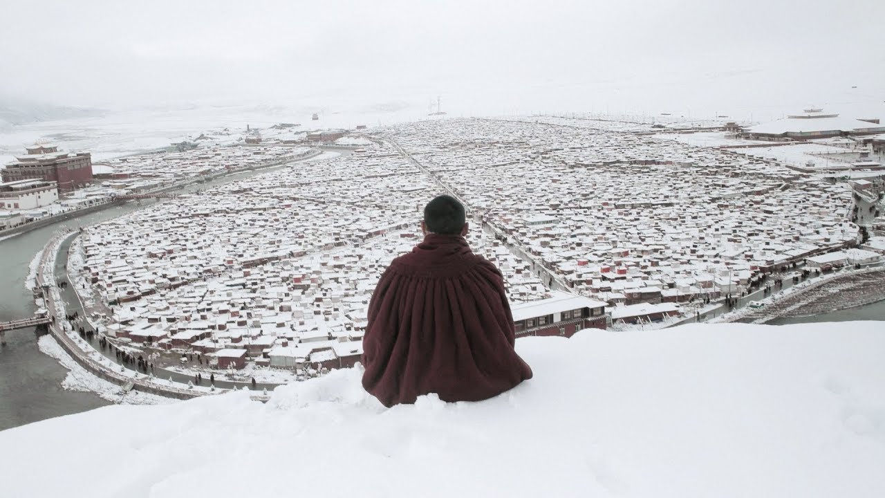 Yarchen Gar (Yaqing Si) Tibetan Buddhist monastery in Sichuan, China