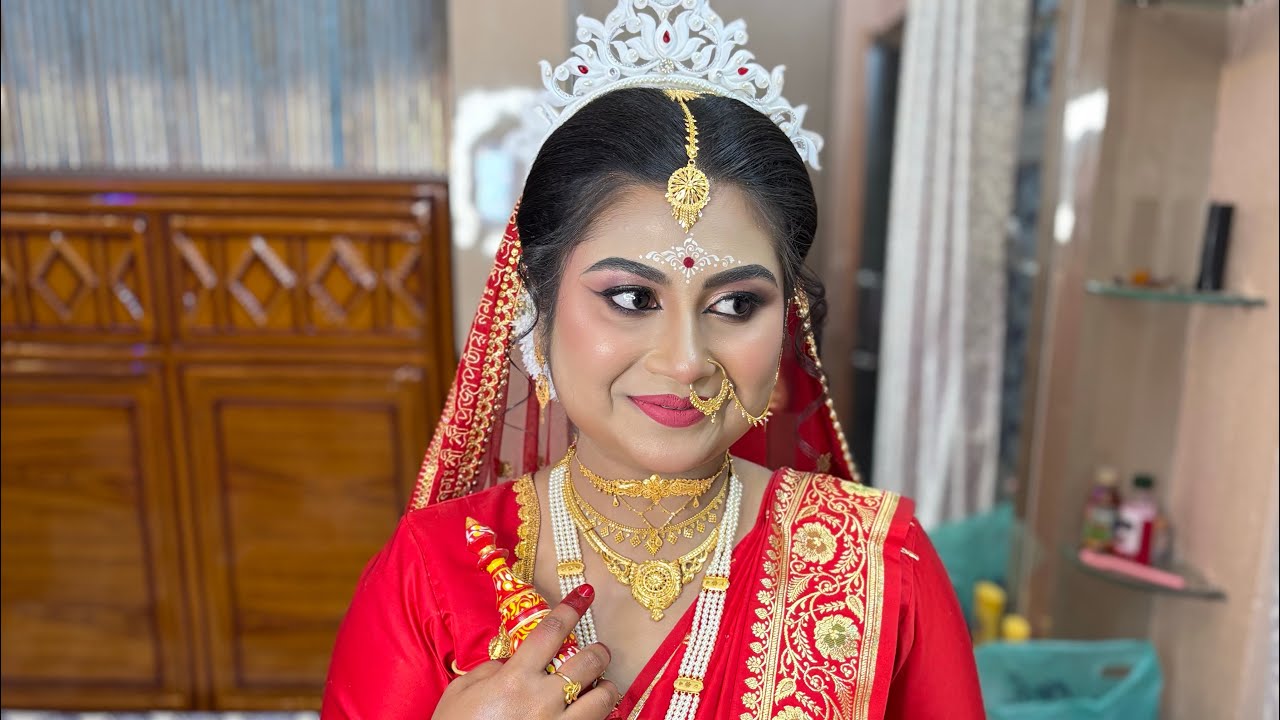 এই ব্রাইডাল লুকের ফুল টিউটোরিয়াল টা তোমাদের সাথে শেয়ার করেছি কেমন হয়েছে অবশ্যই জানিও😊 8167209067📞