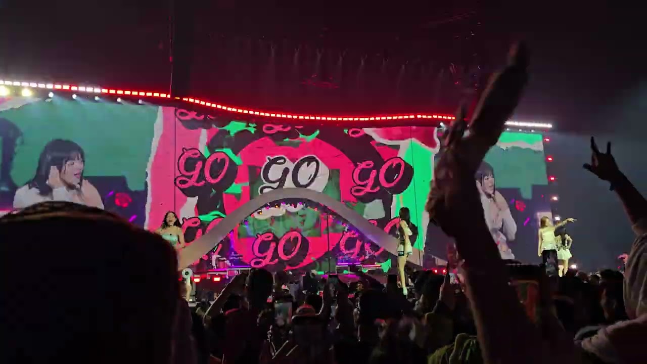 Queen of Hearts - 03/16/24 TWICE Allegiant Stadium Las Vegas