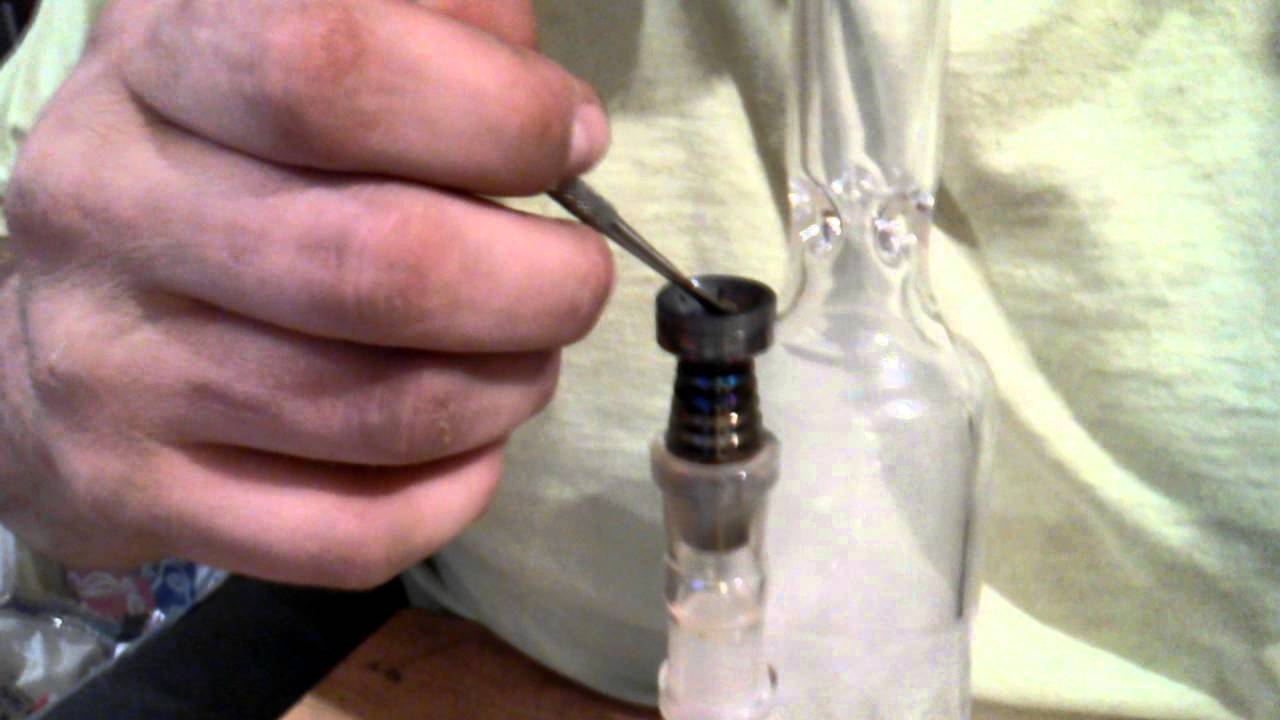 Turbine bong with domeless Titanium nail