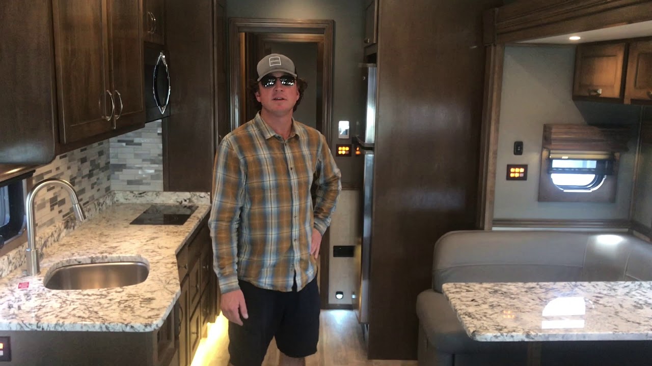 2019 Showhauler Walk Through Video