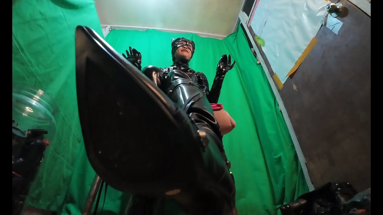 GIANTESS Roleplay CATWOMAN Shrunk You down BOOTS POV