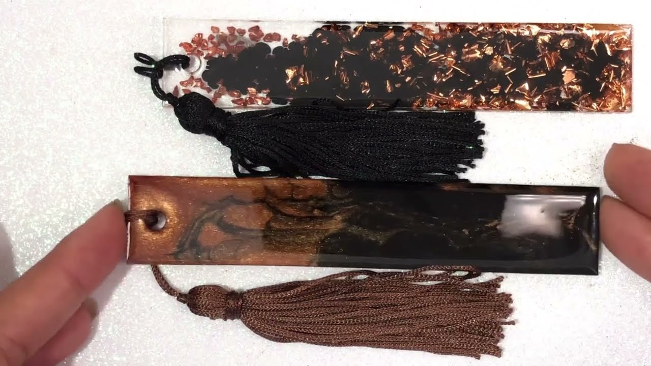 Marcador de página, feito com Resina epóxi e  molde de silicone.