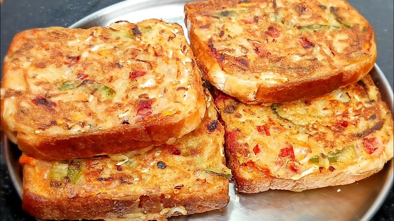 Bread এর উপর সুজির ব্যাটার দিয়ে এই টিফিন একবার না বানালে আফসোস থেকে যাবে# Breakfast Recipe Bengali