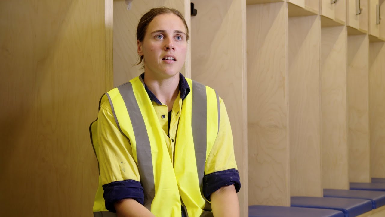 AFLW: 'There's some amazing women in trades' - Why Freestyle is so important